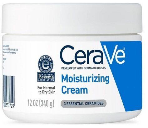 Moisturizing Strategies for Lasting Results