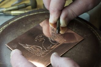 Marking the Lines: Engraving vs. Scoring Unveiled!