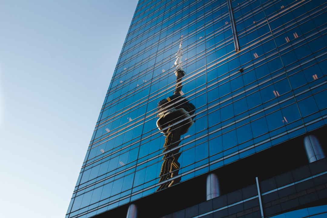 Photo 1 Laser machine 2 Toronto skyline