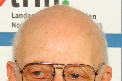 Smooth Moves: A Guide to Epilators & IPL Magic