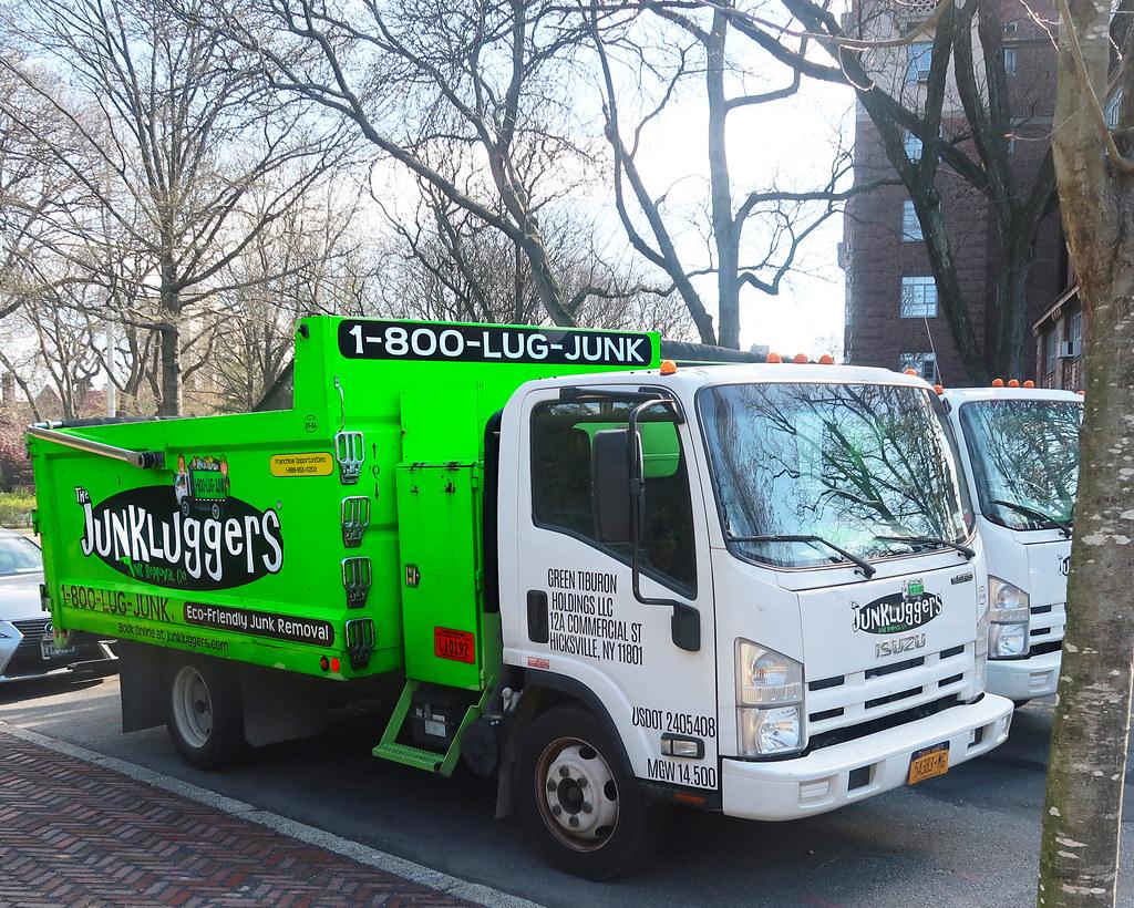 Understanding the Basics of Junk Hauling Costs in St. Louis