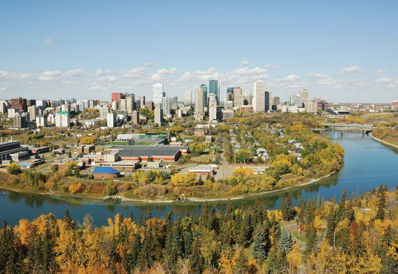 Exploring Edmonton’s Premier Clinics