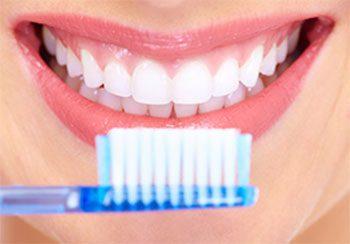 Oral Hygiene Practices to Maintain Cleanliness